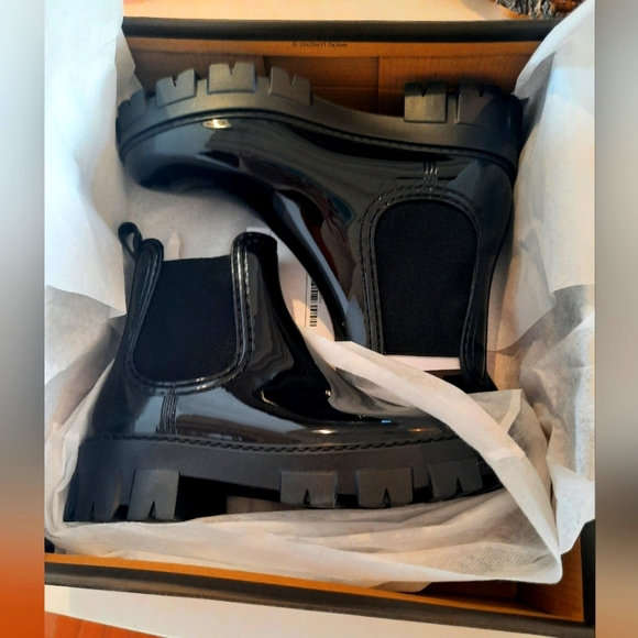 SOLD - Chunky chelsea rubber rain boots - Picture 1 of 1